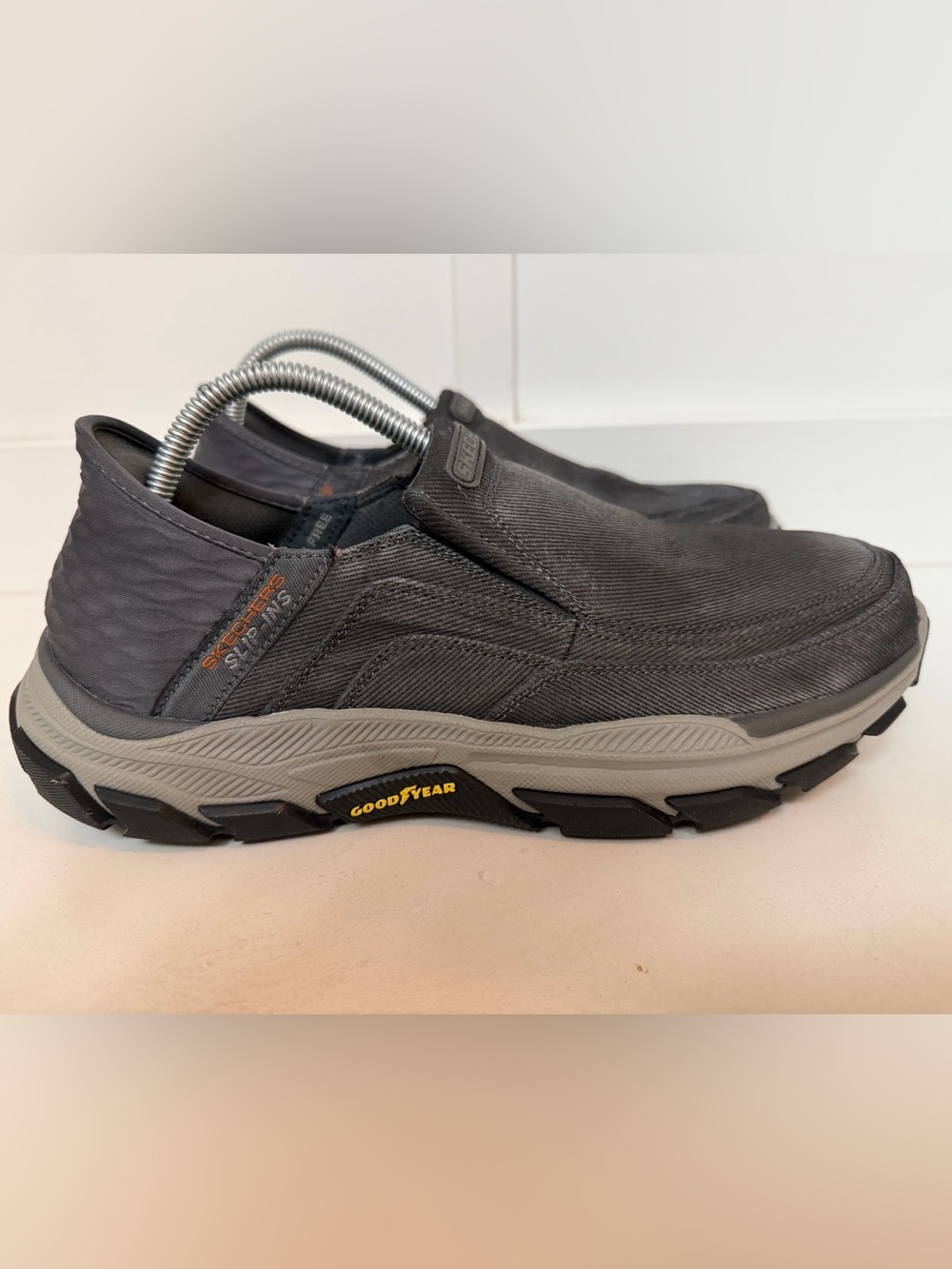 Skechers Hands Free Slip-ins Respected Holmgren Shoes Sz 8.5 Extra Wide Charcoal